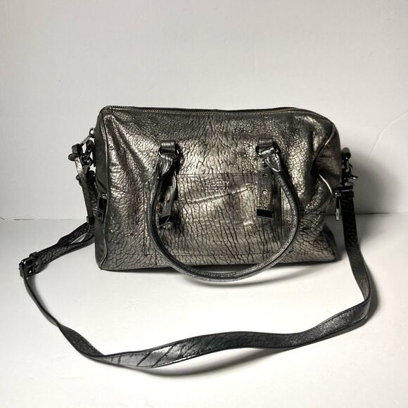 Badgley Mischka Metallic Silver Textured Leather Bag with Detachable Strap - Picture 1 of 9